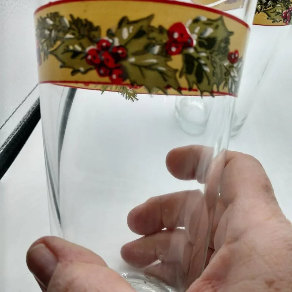 COPY - Gibson Christmas Set of 4 Holly & Berries